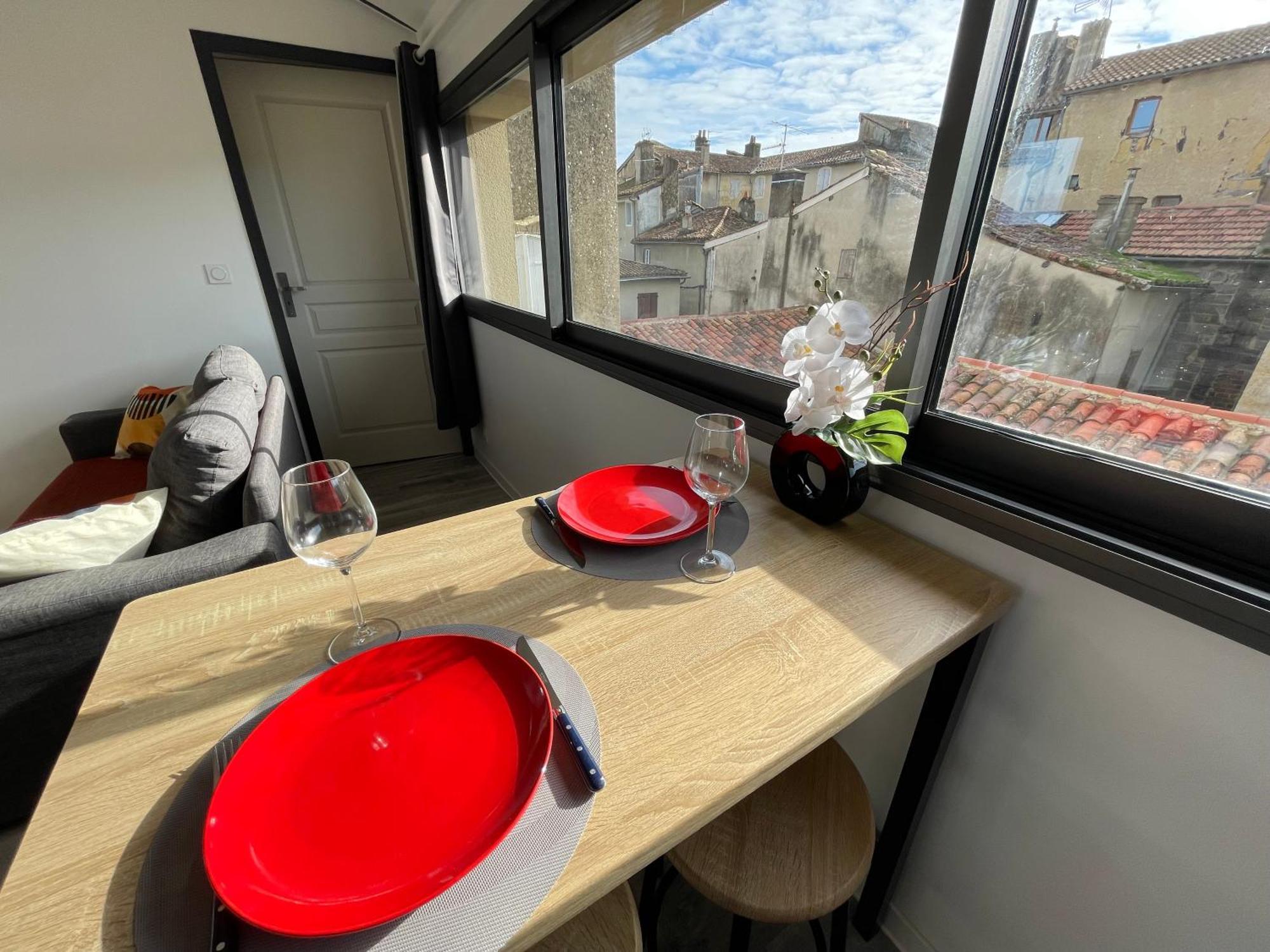 Appartement Lorraine - Avec 1ch En Centre *
